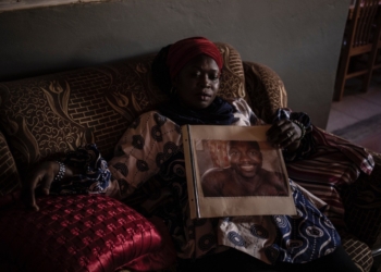 New work from ‘Gambia – victims, and resisters’ series: LT. Ebou Lowe’s sister, Zainab Lowe-Baldeh ©Jason Florio / Helen Jones-Florio